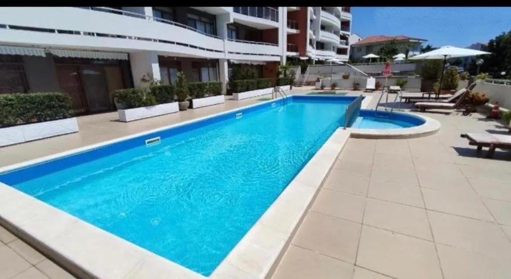 Lazur Sea View,